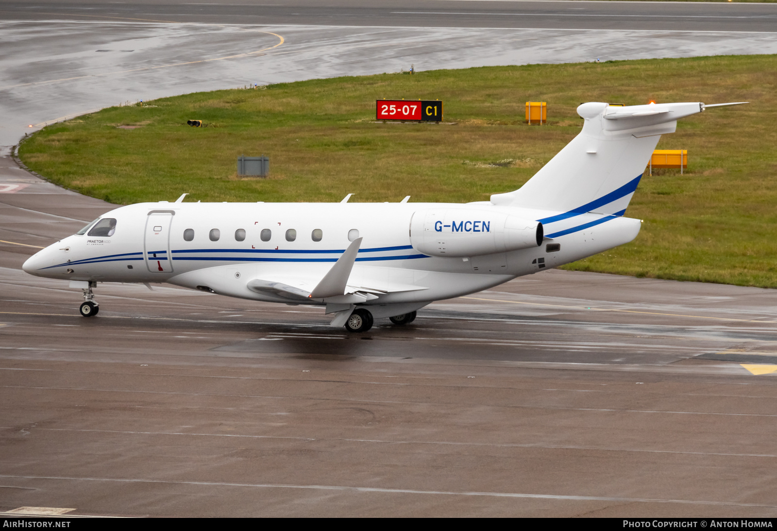 Aircraft Photo of G-MCEN | Embraer EMB-550 Praetor 600 | AirHistory.net #586051