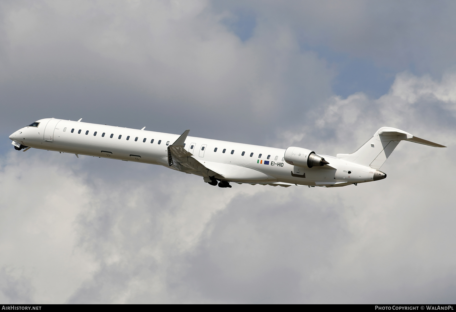 Aircraft Photo of EI-HID | Bombardier CRJ-1000EL NG (CL-600-2E25) | AirHistory.net #586076