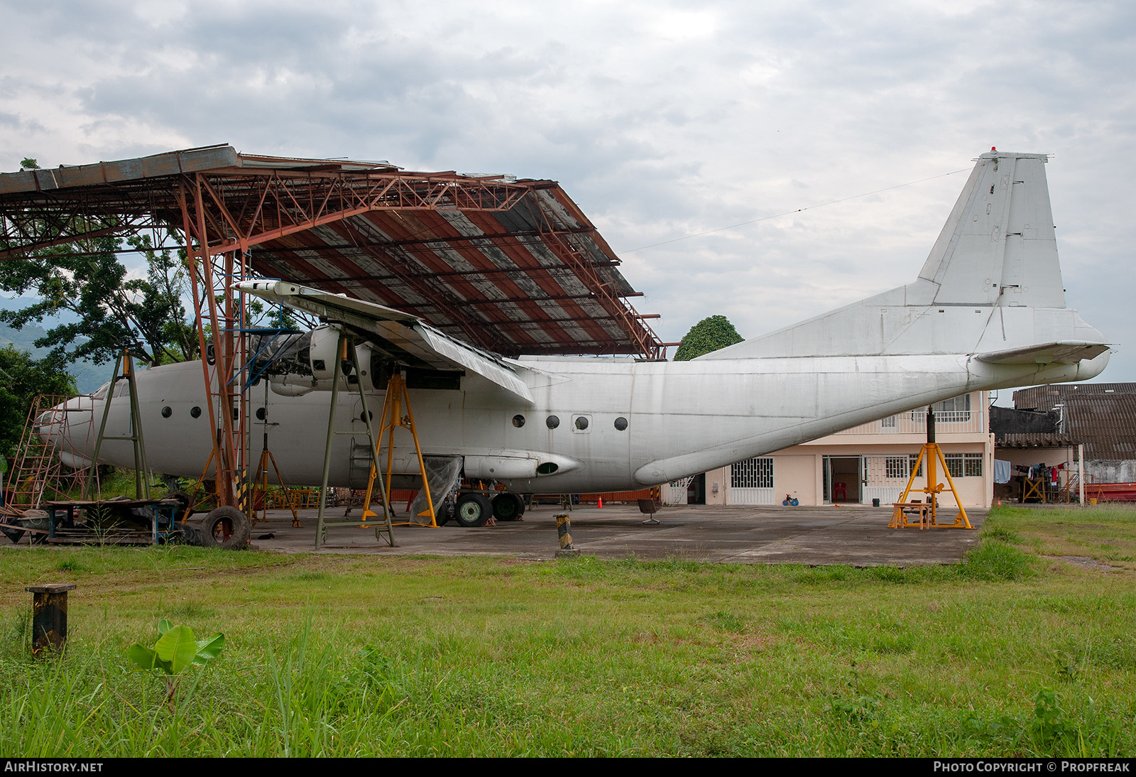 Aircraft Photo of RA-12980 | Antonov An-12B | AirHistory.net #586180