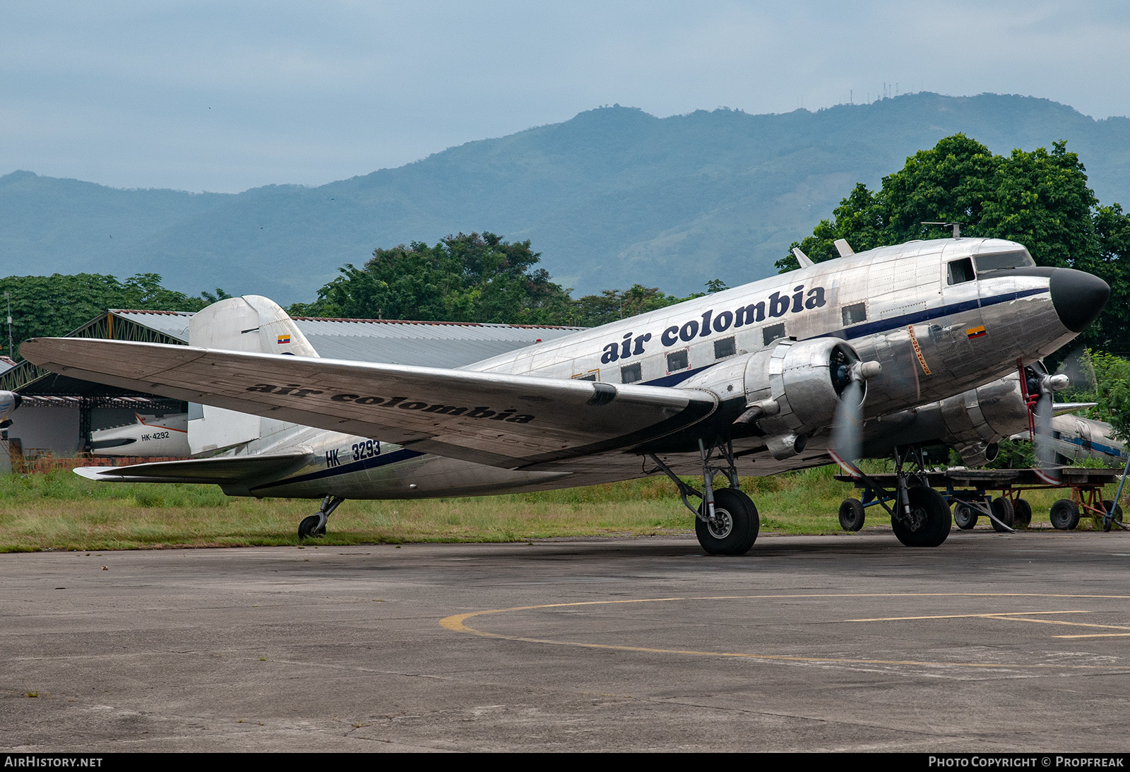 Aircraft Photo of HK-3293 | Douglas DC-3(C) | Air Colombia | AirHistory.net #586184