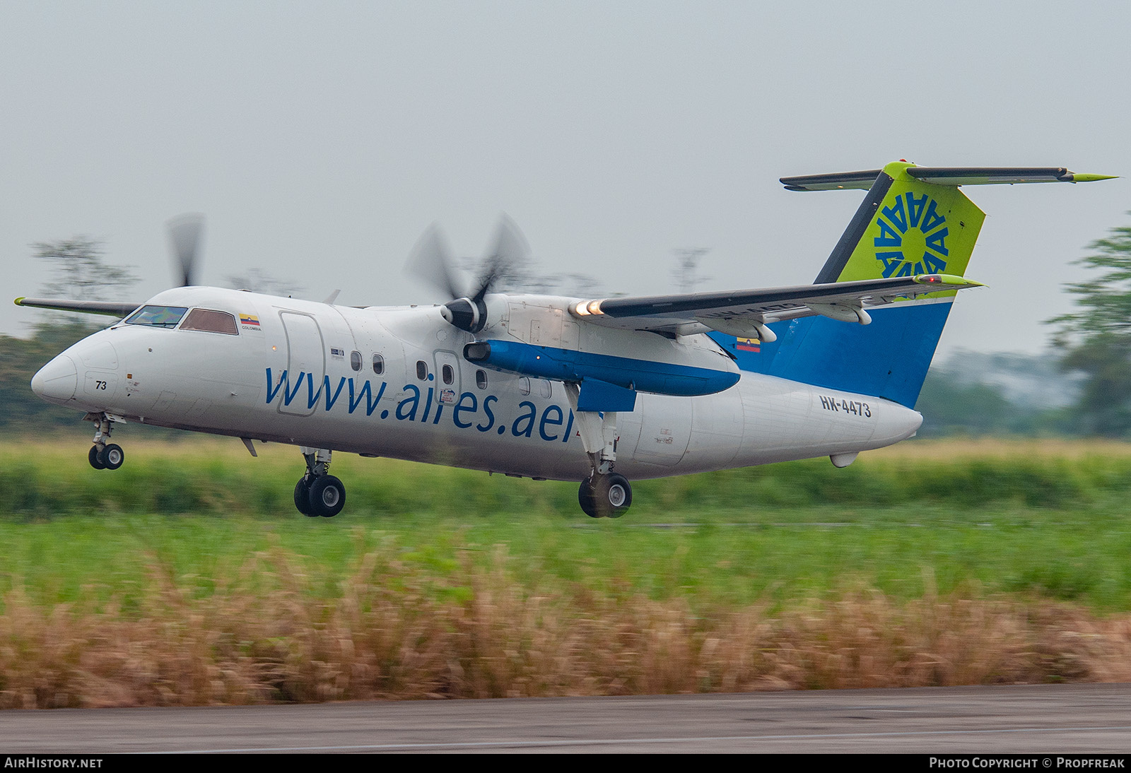 Aircraft Photo of HK-4473 | Bombardier DHC-8-202Q Dash 8 | AIRES - Aerovías de Integración Regional | AirHistory.net #586186