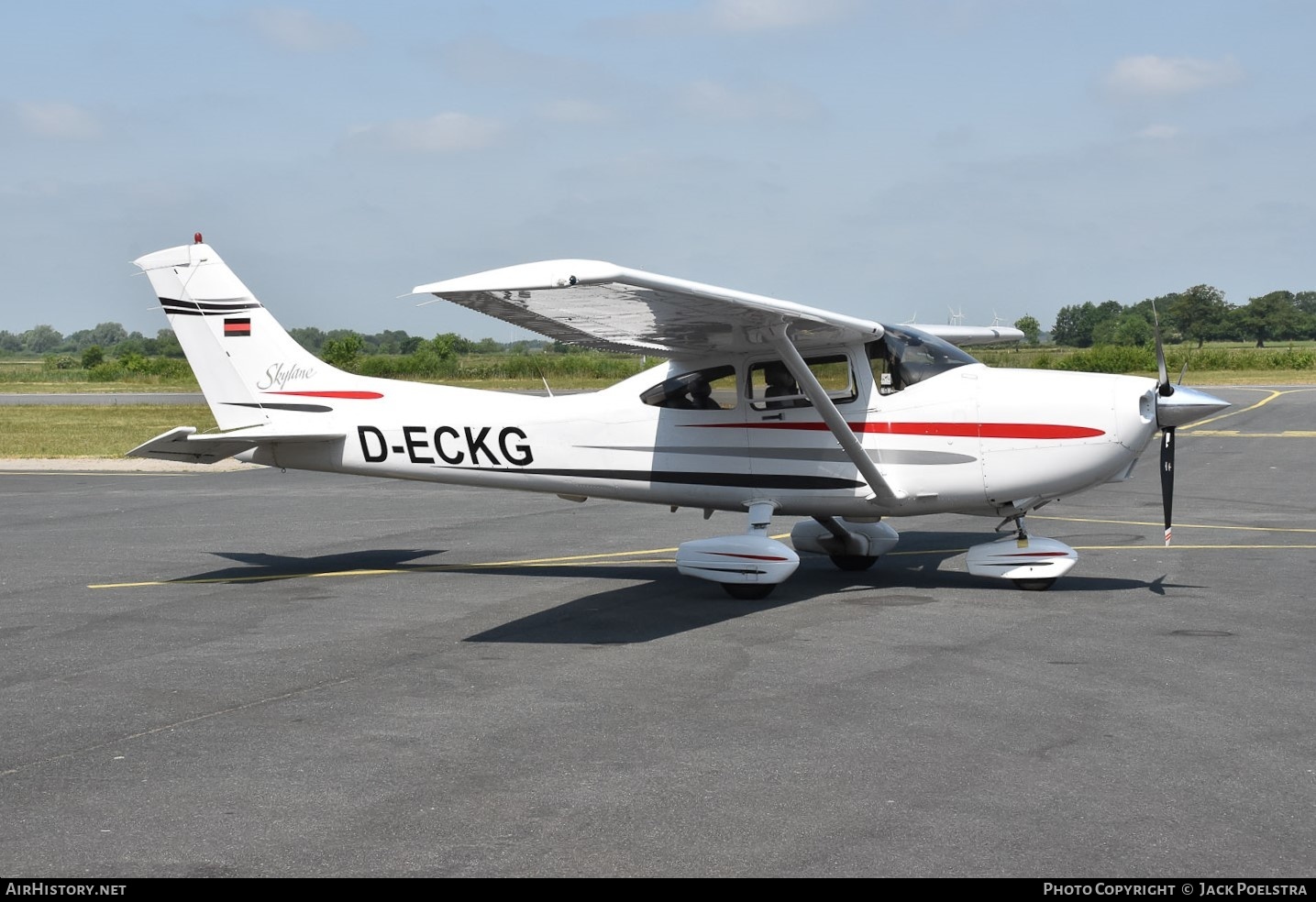 Aircraft Photo of D-ECKG | Cessna 182S Skylane | AirHistory.net #586238