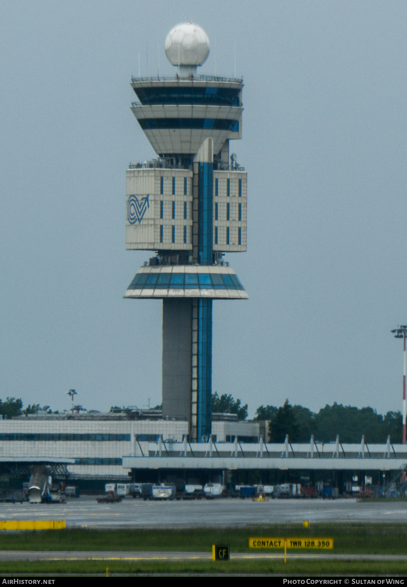 Airport photo of Milan - Malpensa (LIMC / MXP) in Italy | AirHistory.net #586252