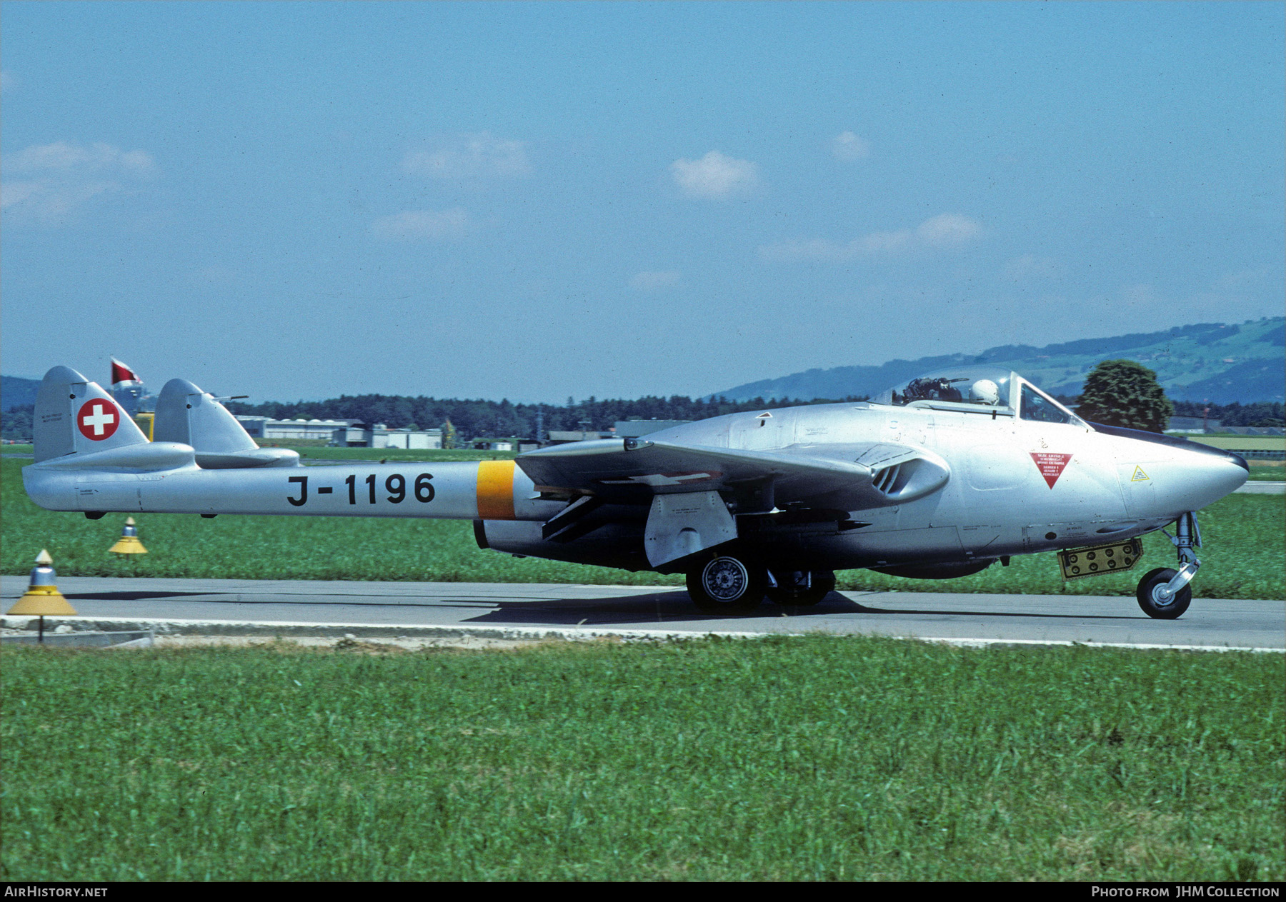 Aircraft Photo of J-1196 | De Havilland D.H. 100 Vampire FB6 | Switzerland - Air Force | AirHistory.net #586319