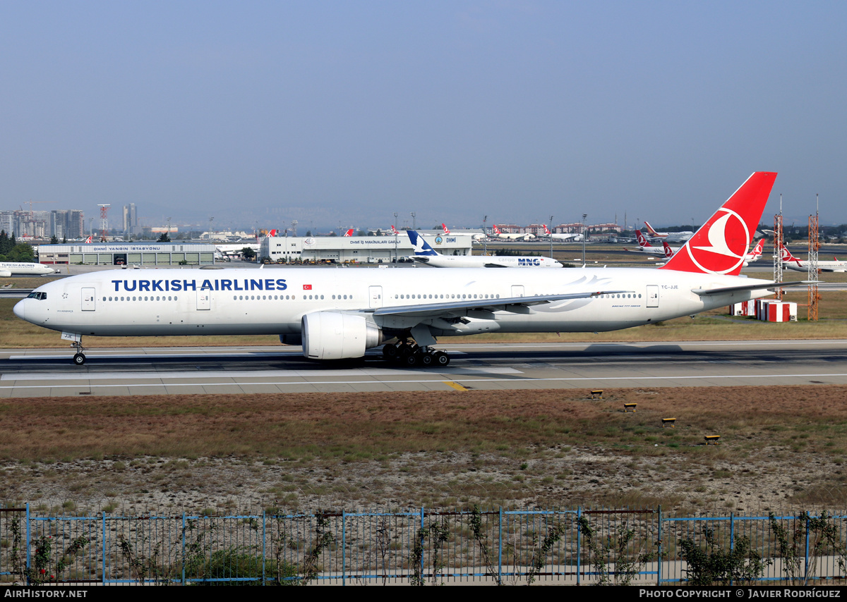 Aircraft Photo of TC-JJE | Boeing 777-3F2/ER | Turkish Airlines | AirHistory.net #586363