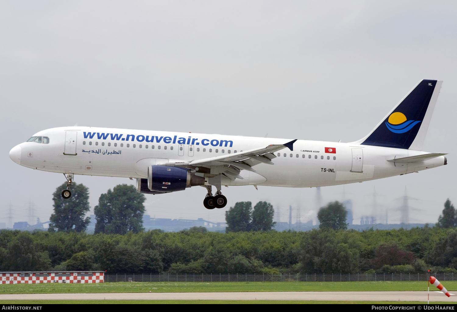 Aircraft Photo of TS-INL | Airbus A320-211 | Nouvelair Tunisie | AirHistory.net #586414