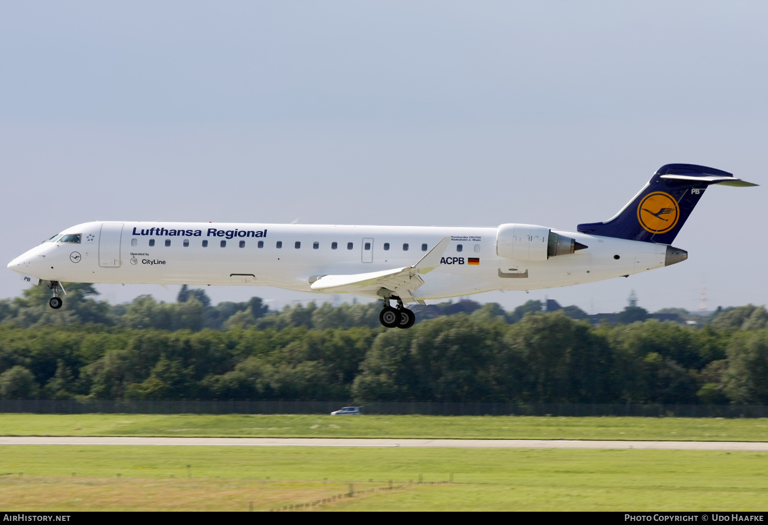 Aircraft Photo of D-ACPB | Bombardier CRJ-701ER (CL-600-2C10) | Lufthansa Regional | AirHistory.net #586448