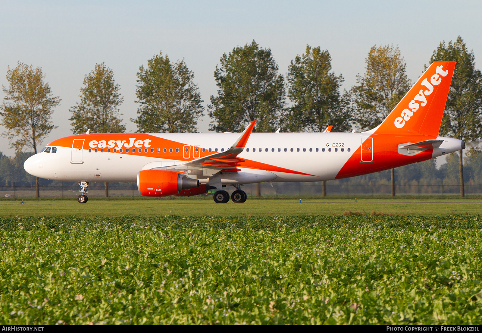 Aircraft Photo of G-EZGZ | Airbus A320-214 | EasyJet | AirHistory.net #586557