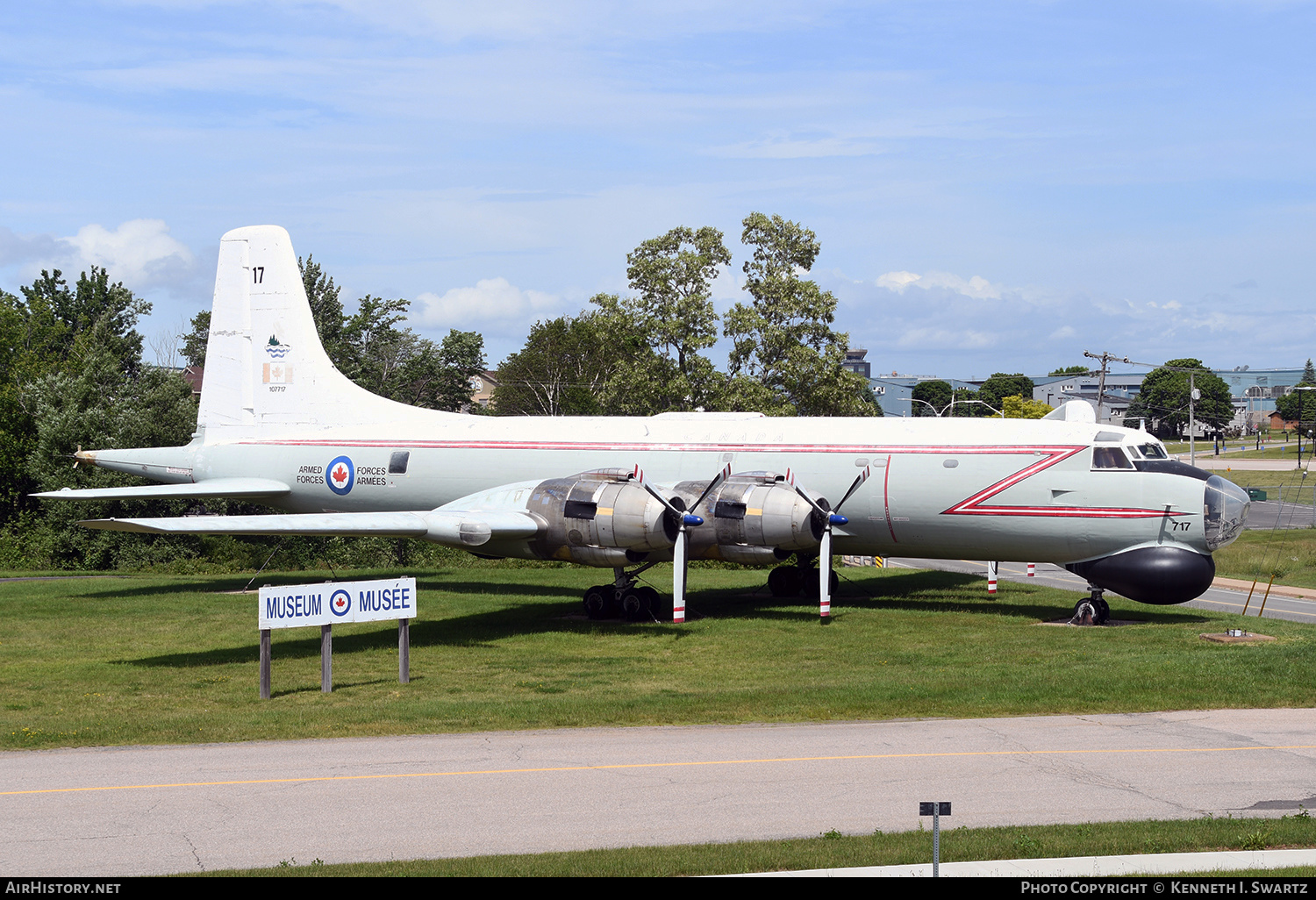 Aircraft Photo of 107717 | Canadair CP-107 Argus 1 (CL-28-1) | Canada - Air Force | AirHistory.net #586582