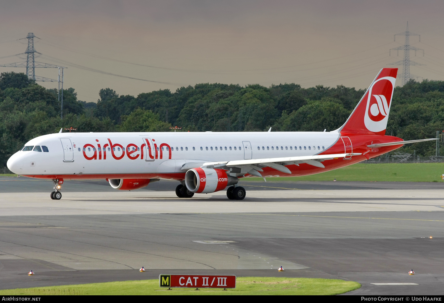 Aircraft Photo of D-ALSB | Airbus A321-211 | Air Berlin | AirHistory.net #586614