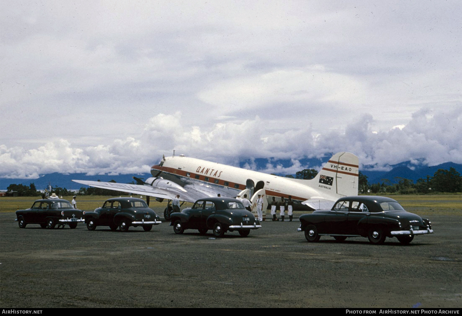 Aircraft Photo of VH-EAO | Douglas DC-3(C) | Qantas | AirHistory.net #586665