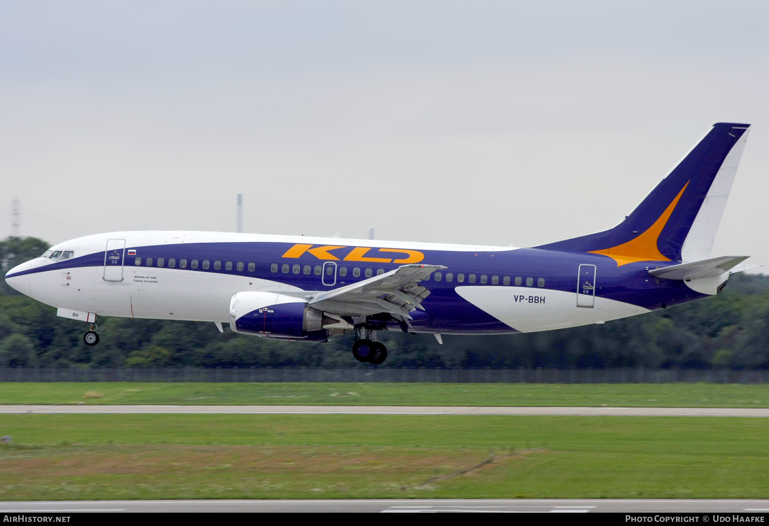 Aircraft Photo of VP-BBH | Boeing 737-306 | KD Avia | AirHistory.net #586724