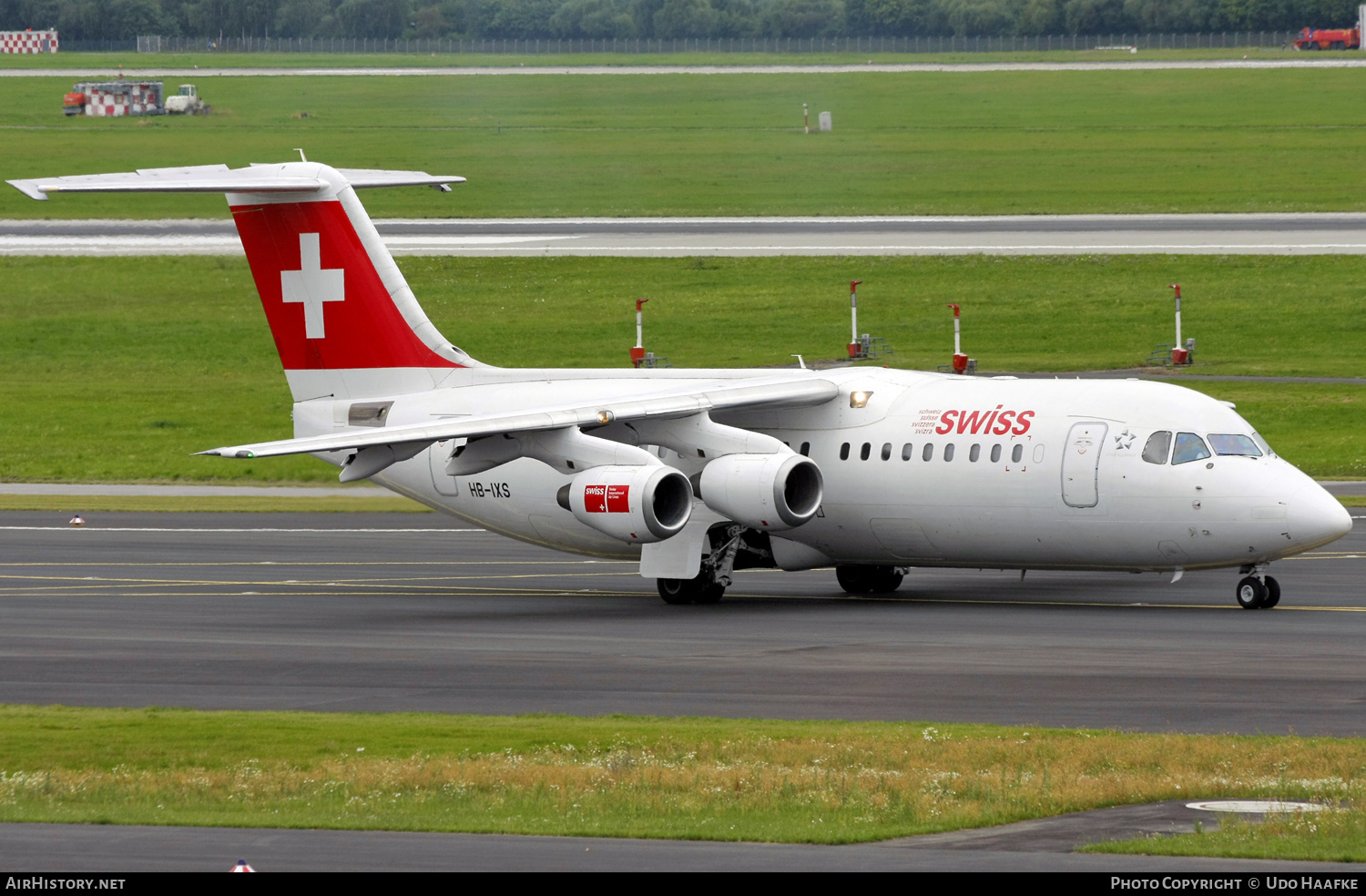 Aircraft Photo of HB-IXS | BAE Systems Avro 146-RJ100 | Swiss International Air Lines | AirHistory.net #586752
