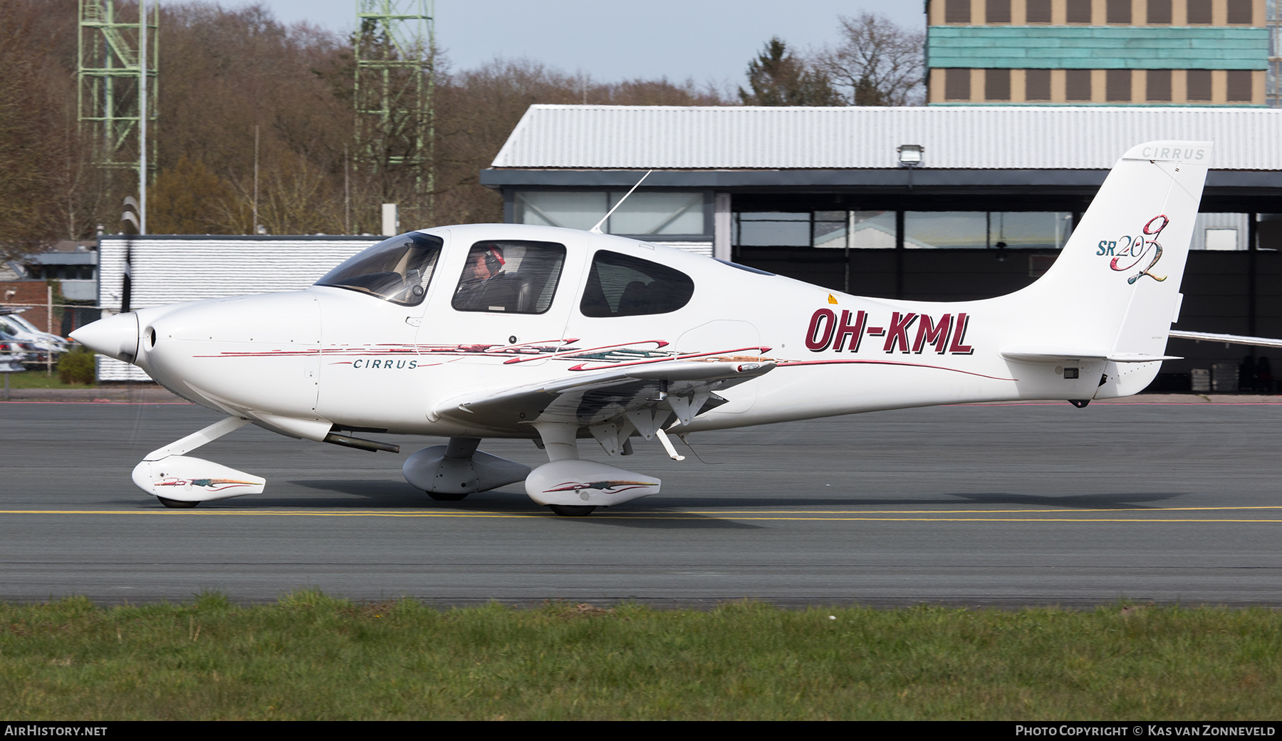 Aircraft Photo of OH-KML | Cirrus SR-20 G2 | AirHistory.net #586771