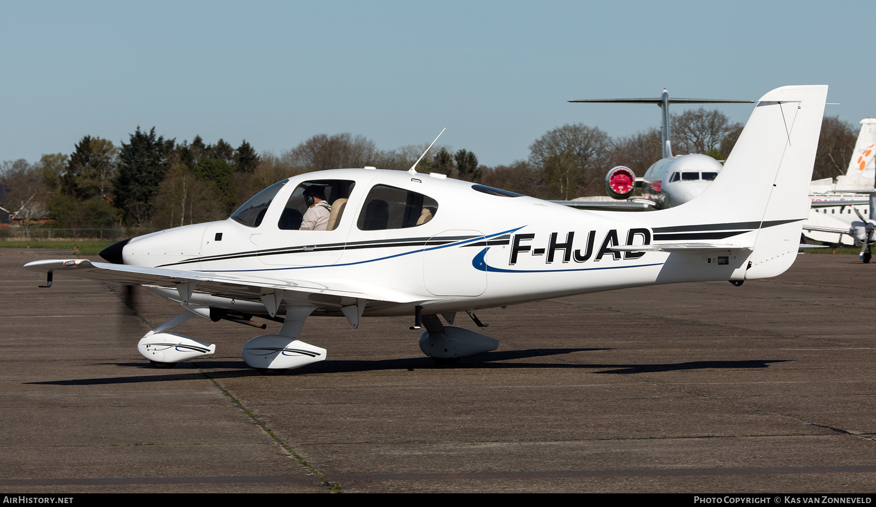 Aircraft Photo of F-HJAD | Cirrus SR-20 G1 | AirHistory.net #586779