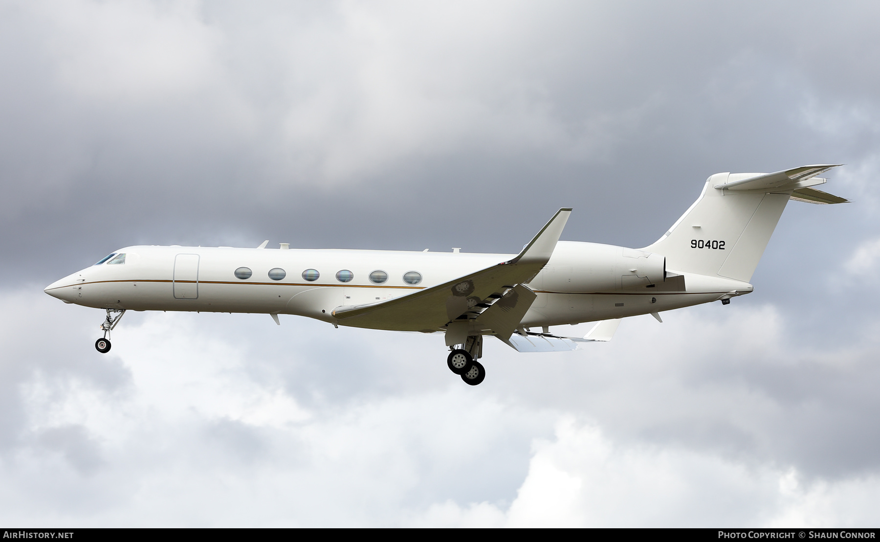 Aircraft Photo of 99-0402 / 90402 | Gulfstream Aerospace C-37A Gulfstream V (G-V) | USA - Air Force | AirHistory.net #586802