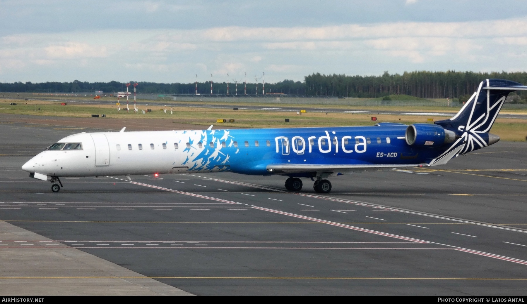Aircraft Photo of ES-ACD | Bombardier CRJ-900ER (CL-600-2D24) | Nordica | AirHistory.net #586866