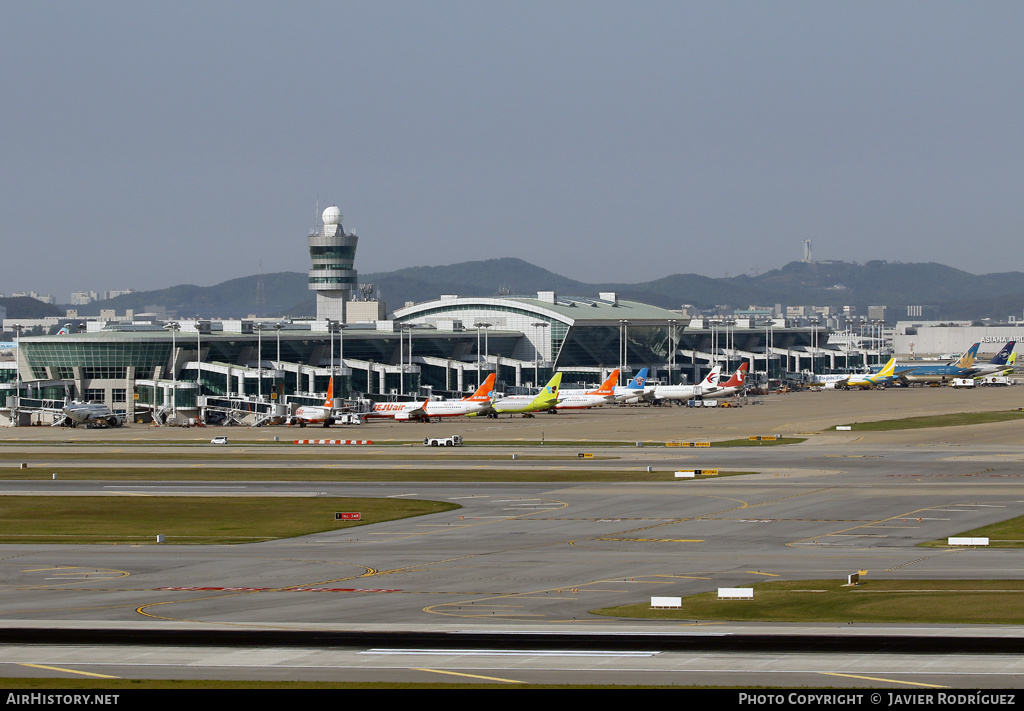 Airport photo of Seoul - Incheon International (RKSI / ICN) in South Korea | AirHistory.net #587065