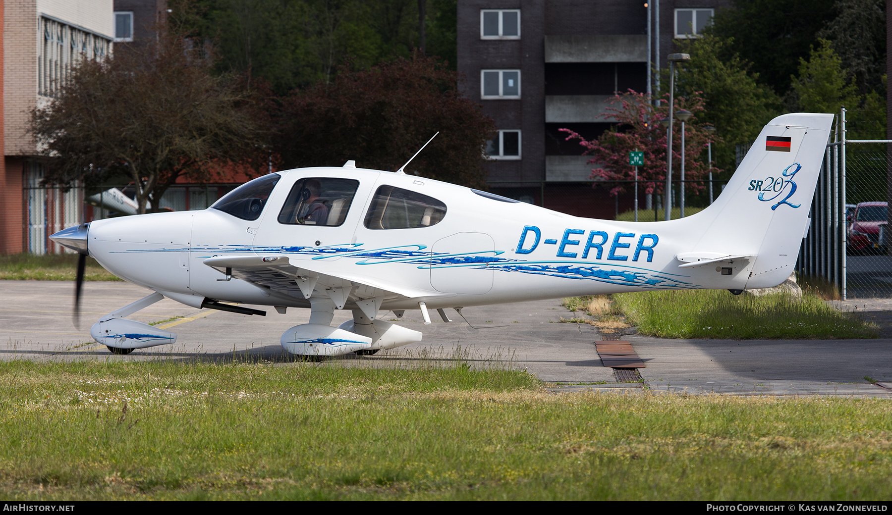 Aircraft Photo of D-ERER | Cirrus SR-20 G2 | AirHistory.net #587095