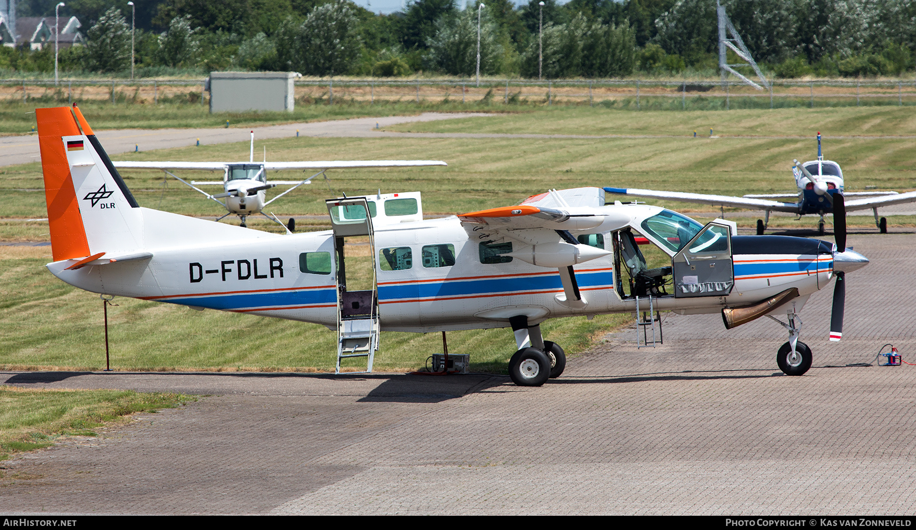 Aircraft Photo of D-FDLR | Cessna 208B Grand Caravan | DLR - Deutsches Zentrum für Luft- und Raumfahrt | AirHistory.net #587116