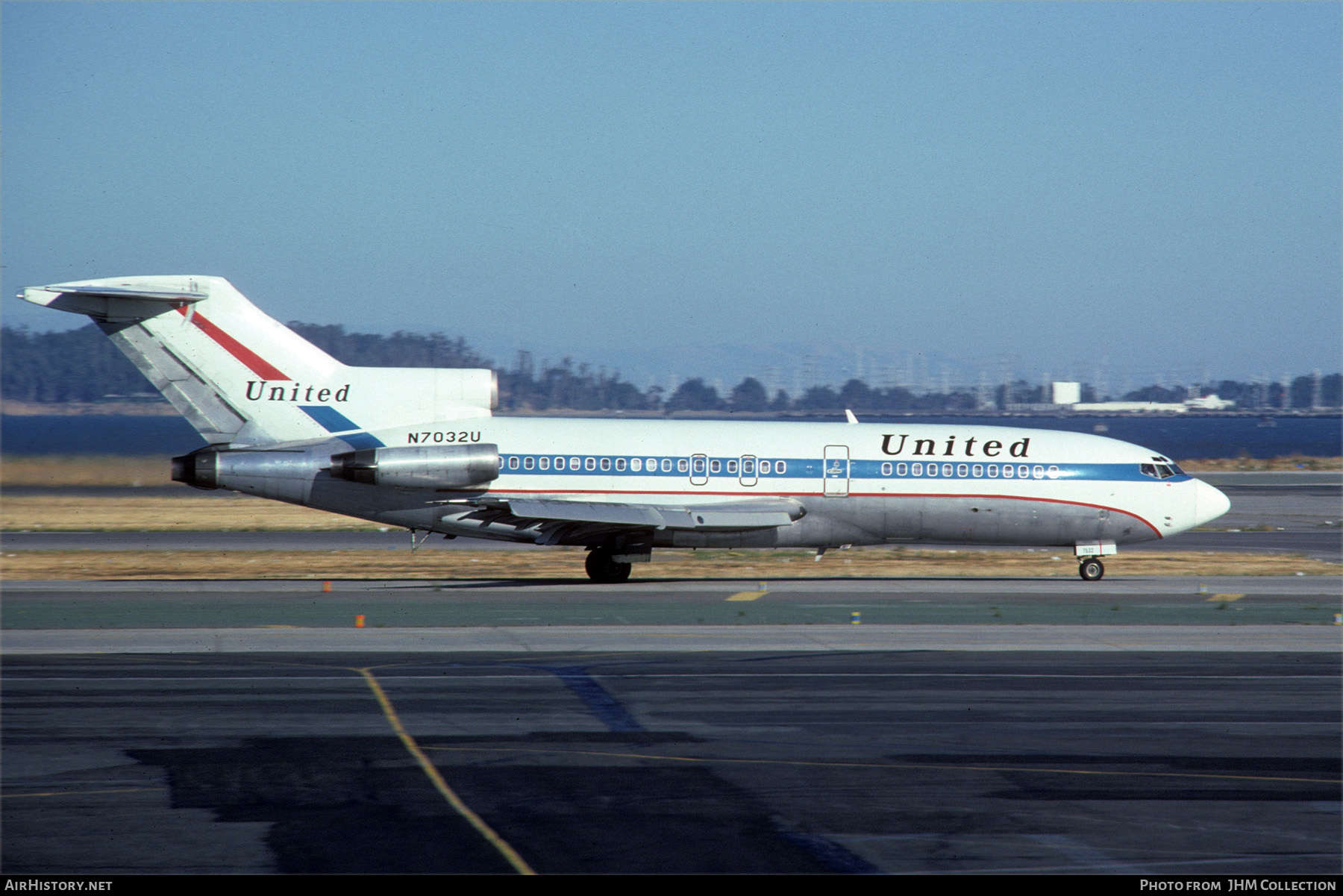 Aircraft Photo of N7032U | Boeing 727-22 | United Air Lines | AirHistory.net #587214