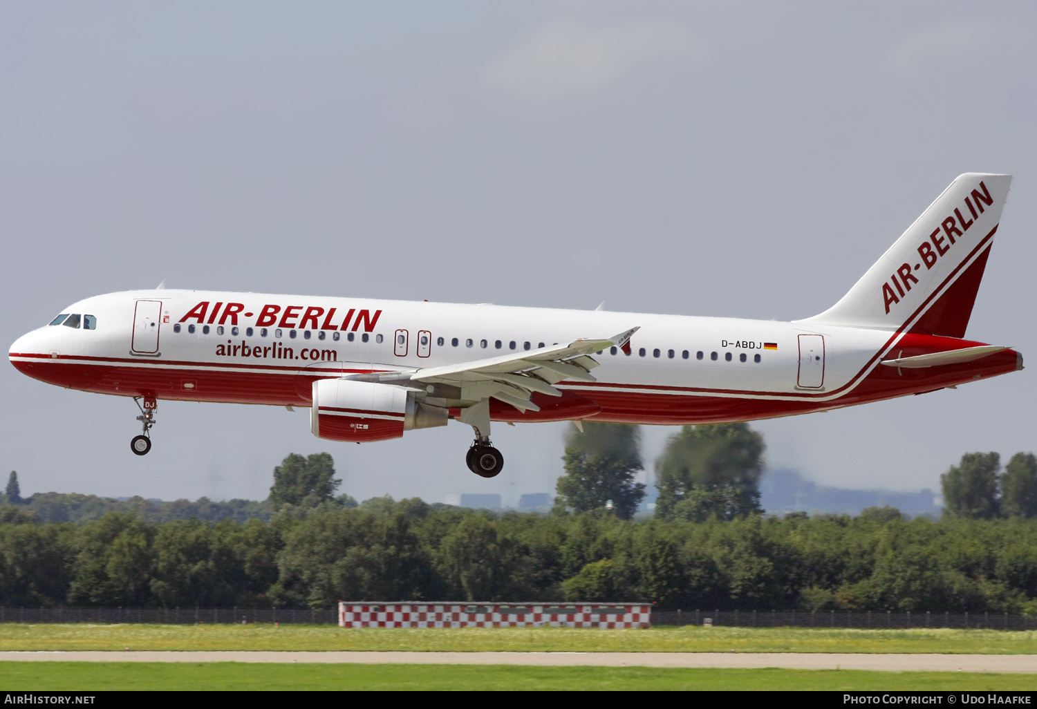 Aircraft Photo of D-ABDJ | Airbus A320-214 | Air Berlin | AirHistory.net #587258