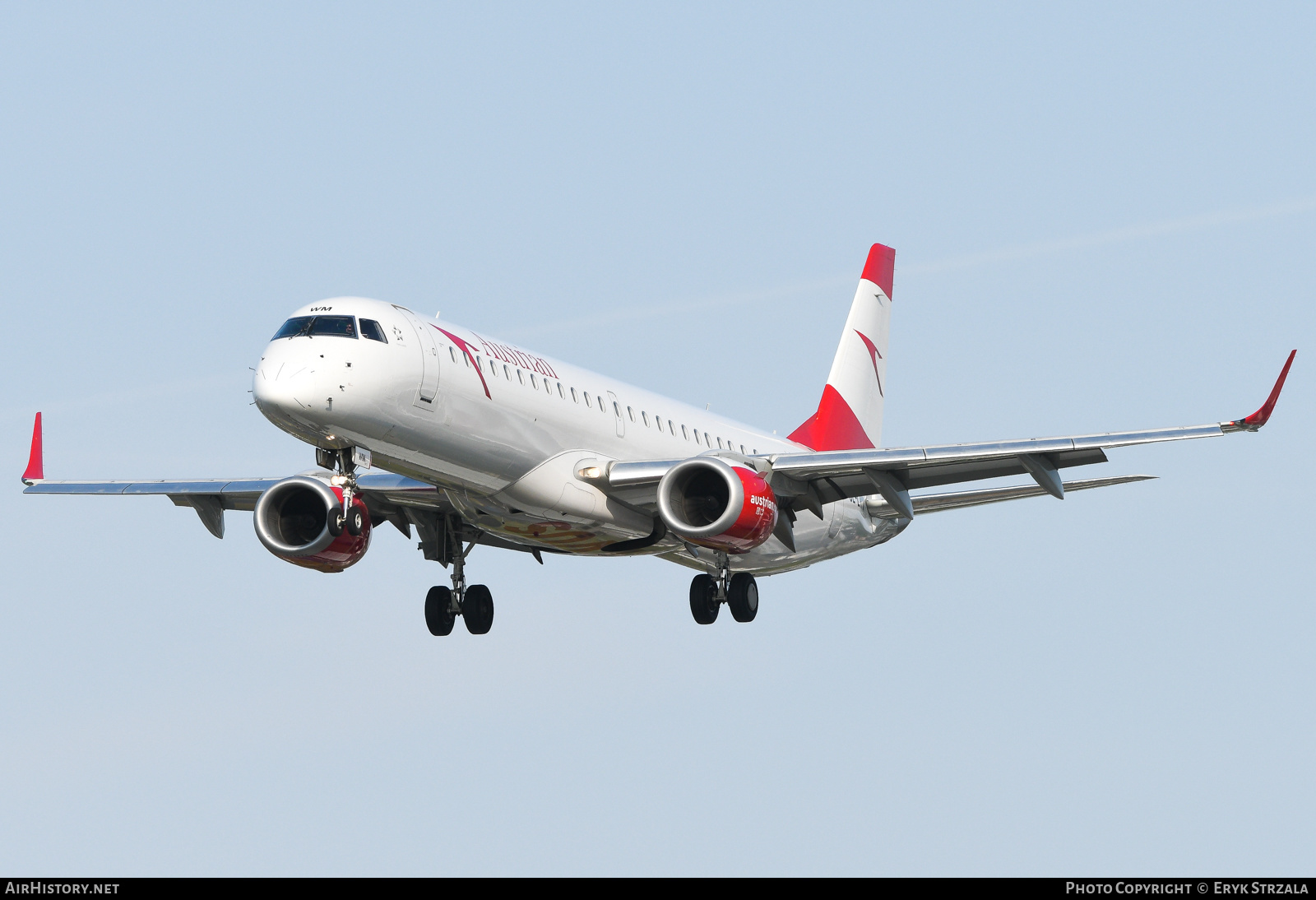 Aircraft Photo of OE-LWM | Embraer 195LR (ERJ-190-200LR) | Austrian Airlines | AirHistory.net #587274