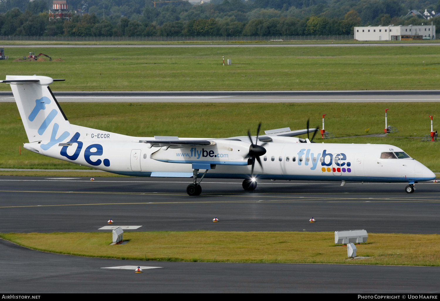 Aircraft Photo of G-ECOR | Bombardier DHC-8-402 Dash 8 | Flybe | AirHistory.net #587527