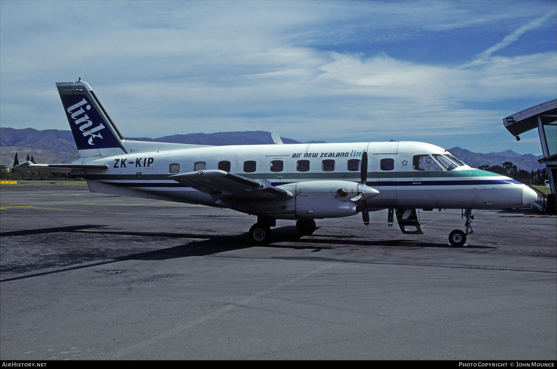 Aircraft Photo of ZK-KIP | Embraer EMB-110P1 Bandeirante | Air New Zealand Link | AirHistory.net #587630