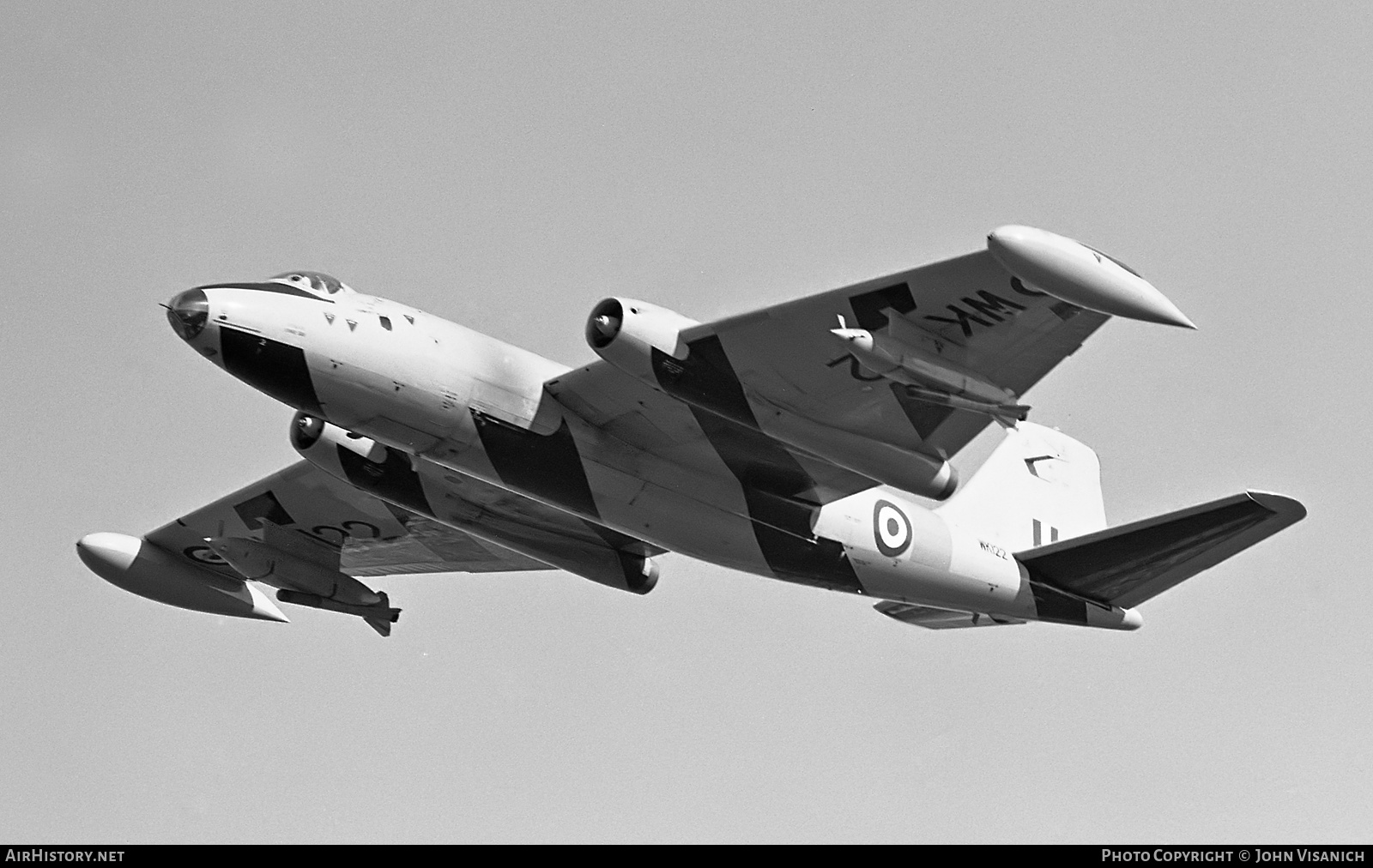 Aircraft Photo of WK122 | English Electric Canberra TT18 | UK - Air Force | AirHistory.net #587652