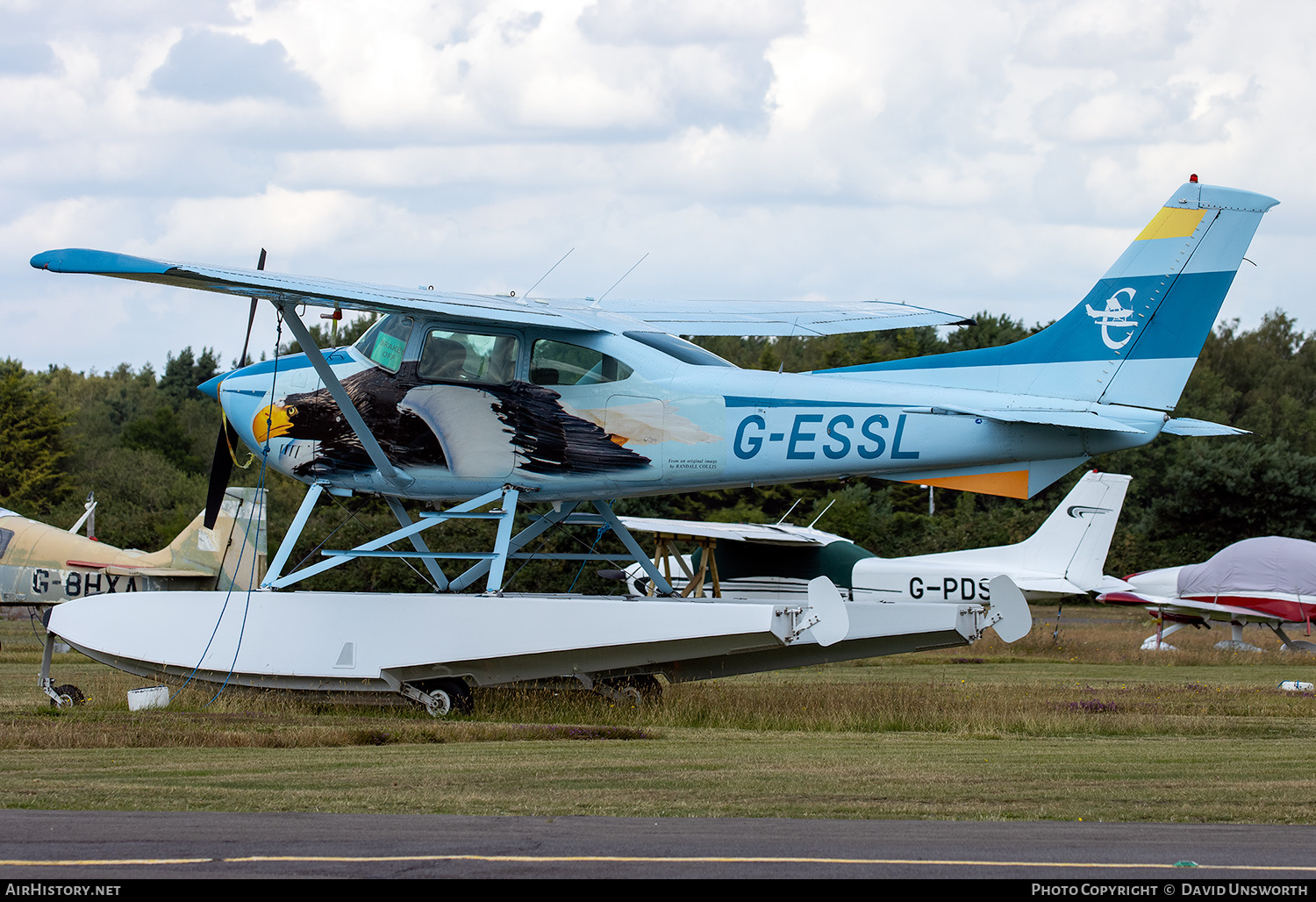 Aircraft Photo of G-ESSL | Cessna 182R Skylane | AirHistory.net #587714