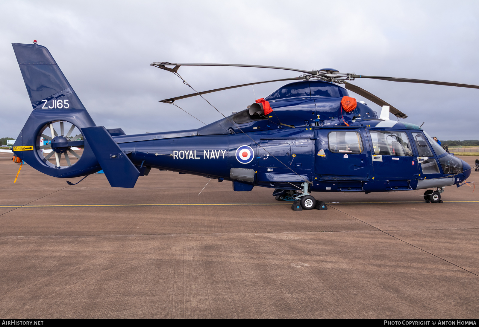 Aircraft Photo of ZJ165 | Aerospatiale SA-365N-2 Dauphin 2 | UK - Navy | AirHistory.net #587748