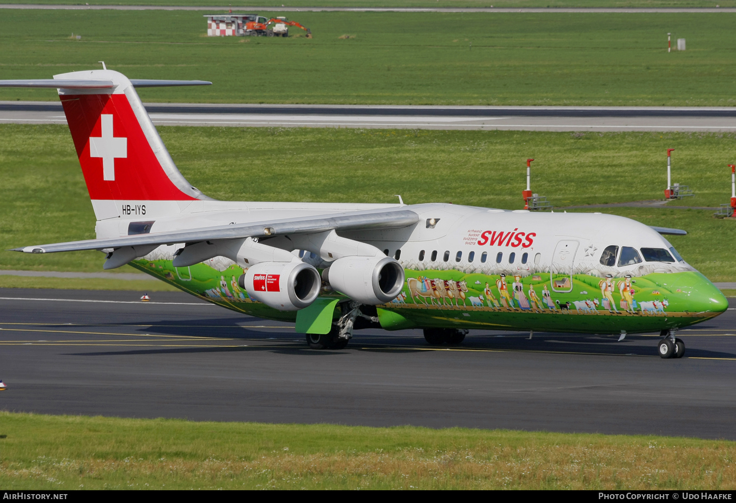 Aircraft Photo of HB-IYS | BAE Systems Avro 146-RJ100 | Swiss International Air Lines | AirHistory.net #587788