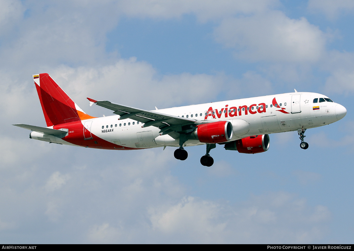 Aircraft Photo of N664AV | Airbus A320-214 | Avianca | AirHistory.net #587833