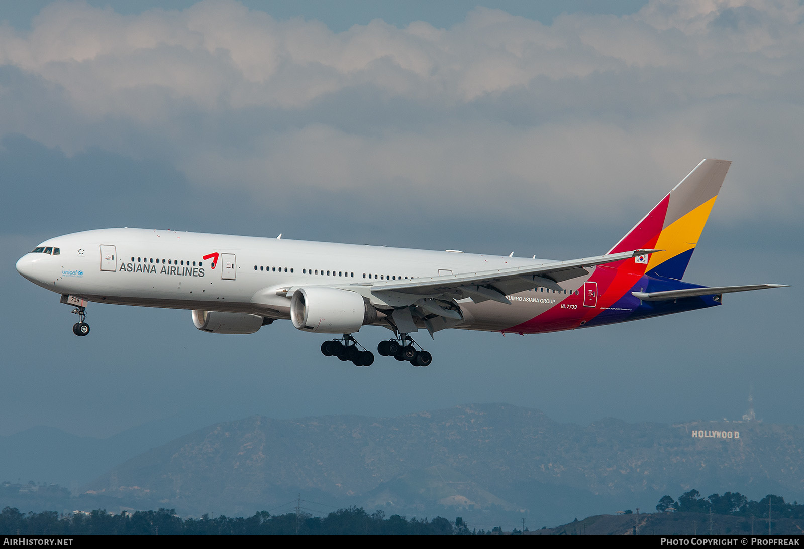 Aircraft Photo of HL7739 | Boeing 777-28E/ER | Asiana Airlines | AirHistory.net #587884