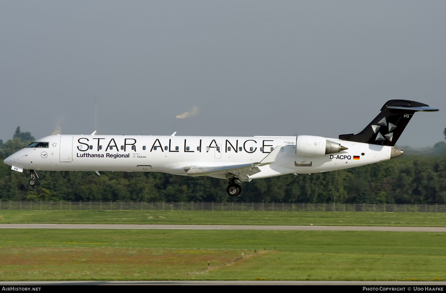 Aircraft Photo of D-ACPQ | Bombardier CRJ-701ER (CL-600-2C10) | Lufthansa Regional | AirHistory.net #587994