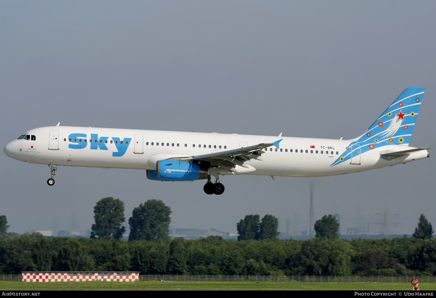 Aircraft Photo of TC-SKL | Airbus A321-231 | Sky Airlines | AirHistory.net #588005