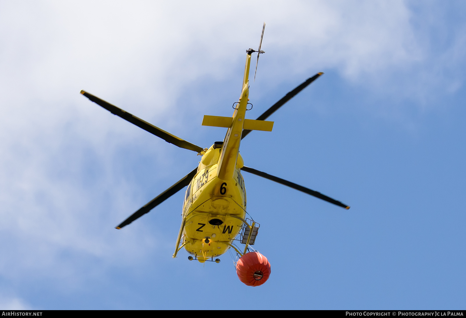 Aircraft Photo of EC-JJE | Bell 412 | Gobierno de España | AirHistory.net #588032