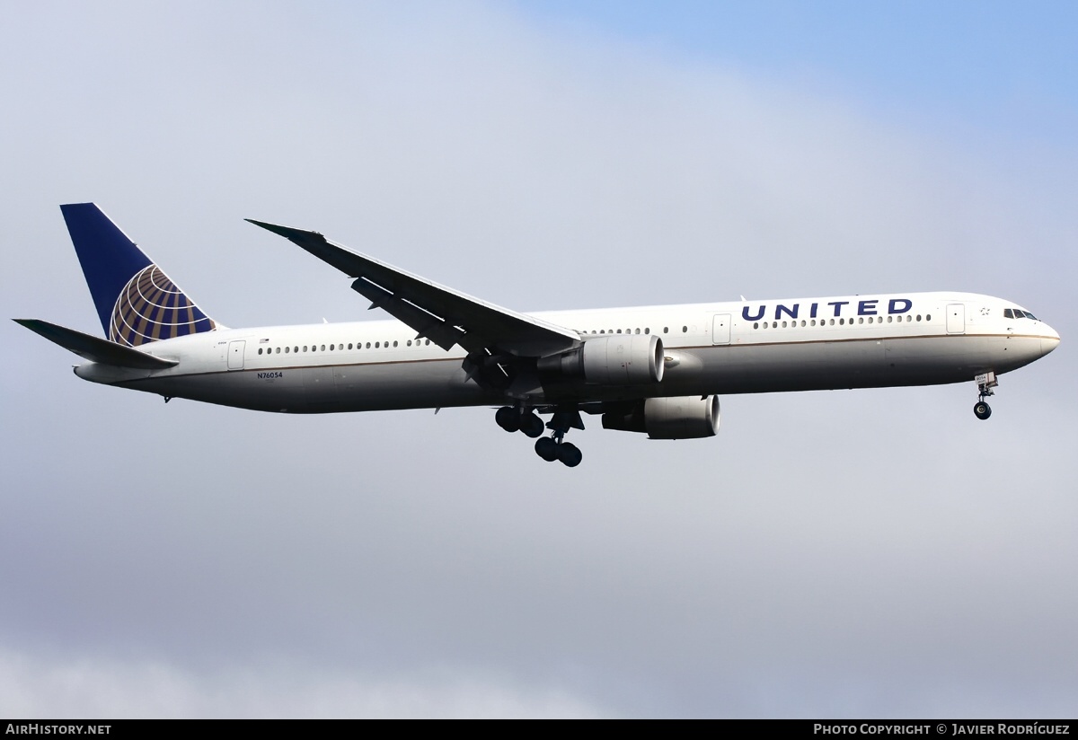 Aircraft Photo of N76054 | Boeing 767-424/ER | United Airlines | AirHistory.net #588244