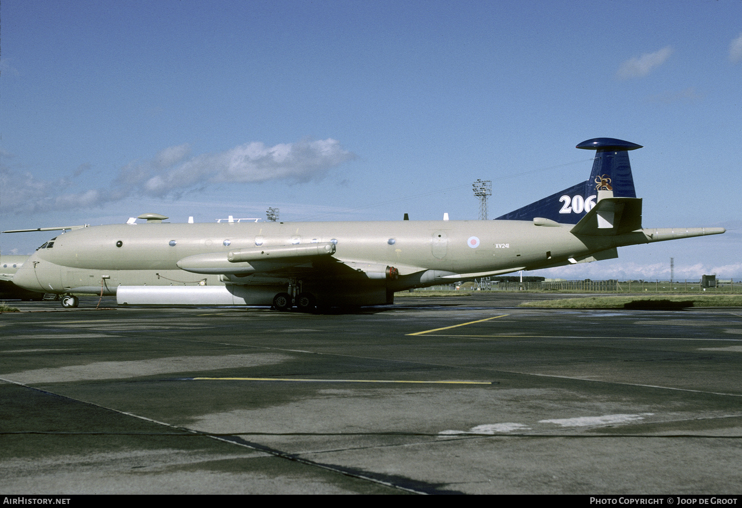 Aircraft Photo of XV241 | Hawker Siddeley Nimrod MR2 | UK - Air Force | AirHistory.net #588322