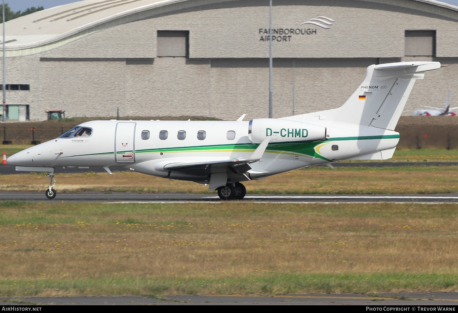 Aircraft Photo of D-CHMD | Embraer EMB-505 Phenom 300 | AirHistory.net #588333