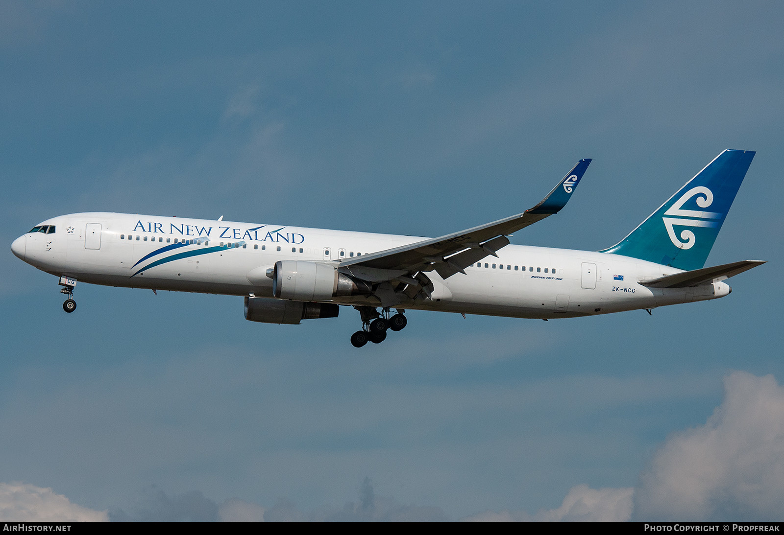 Aircraft Photo of ZK-NCG | Boeing 767-319/ER | Air New Zealand | AirHistory.net #588343