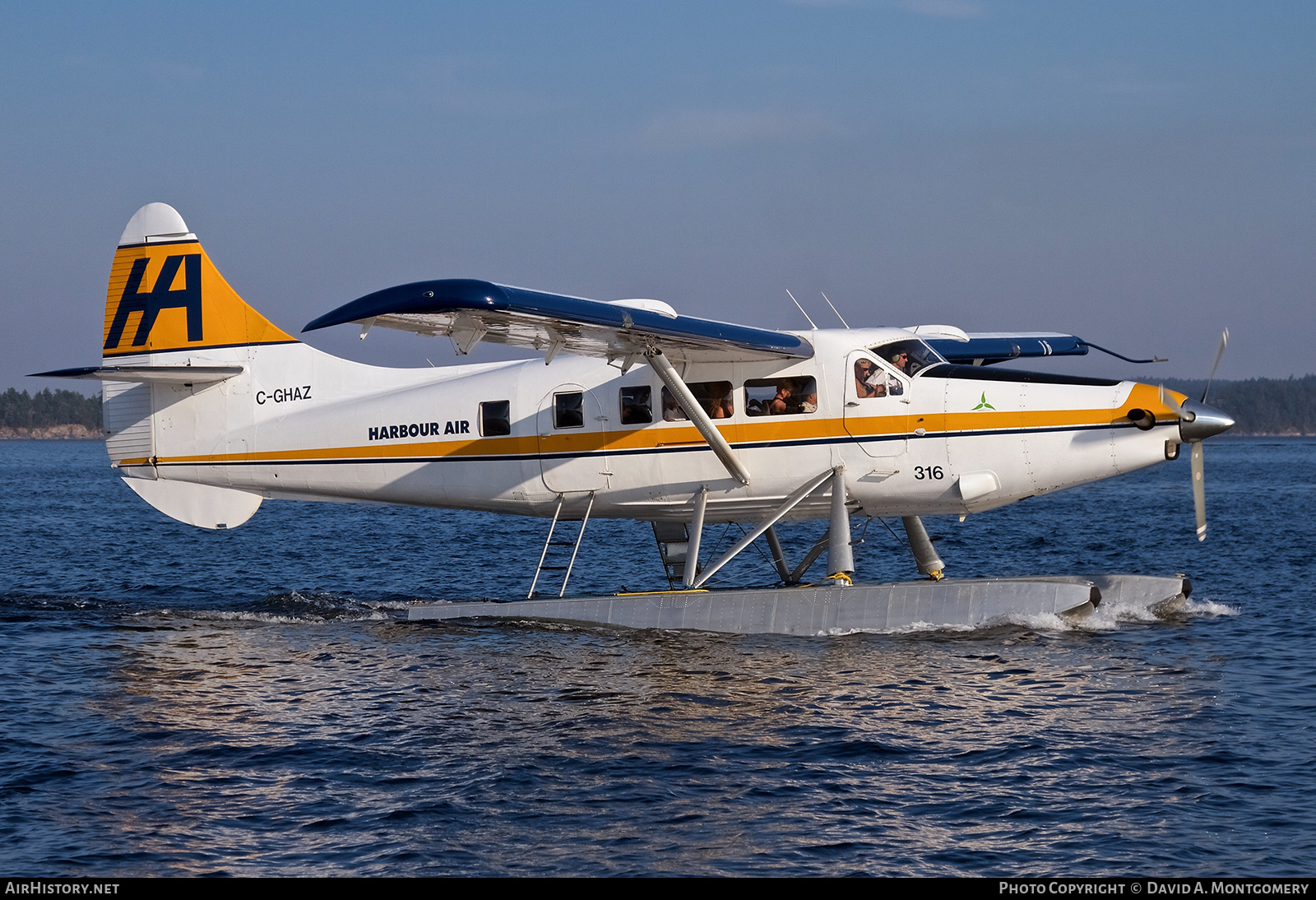 Aircraft Photo of C-GHAZ | Vazar DHC-3T Turbine Otter | Harbour Air | AirHistory.net #588410