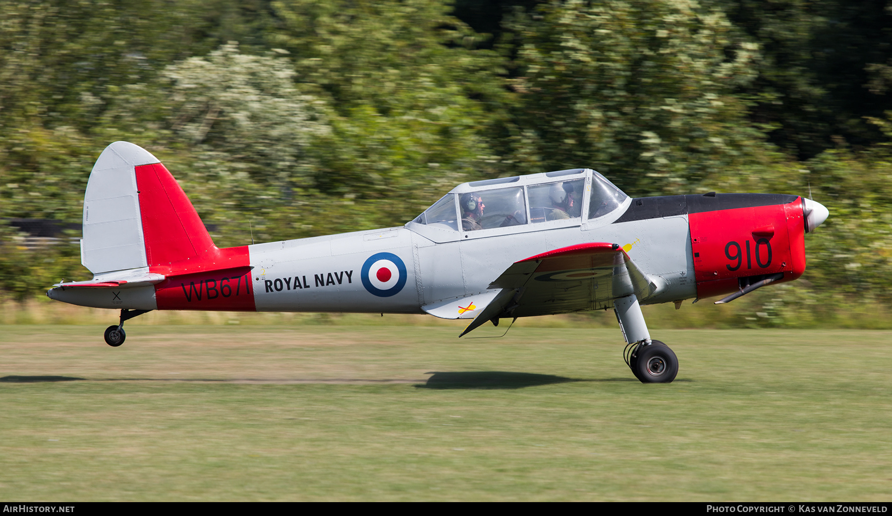 Aircraft Photo of G-BWTG / WB671 | De Havilland DHC-1 Chipmunk Mk22 | UK - Navy | AirHistory.net #588522