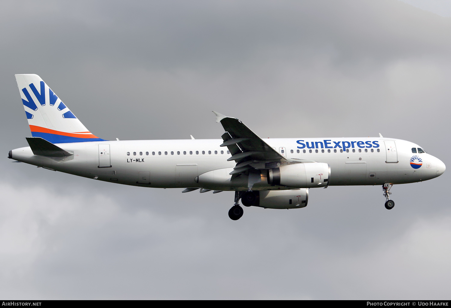Aircraft Photo of LY-MLK | Airbus A320-232 | SunExpress | AirHistory.net #588537