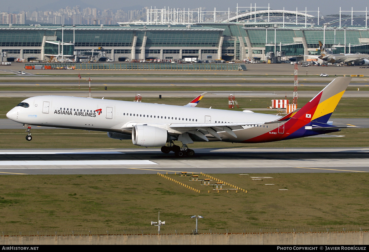 Aircraft Photo of HL8383 | Airbus A350-941 | Asiana Airlines | AirHistory.net #588552