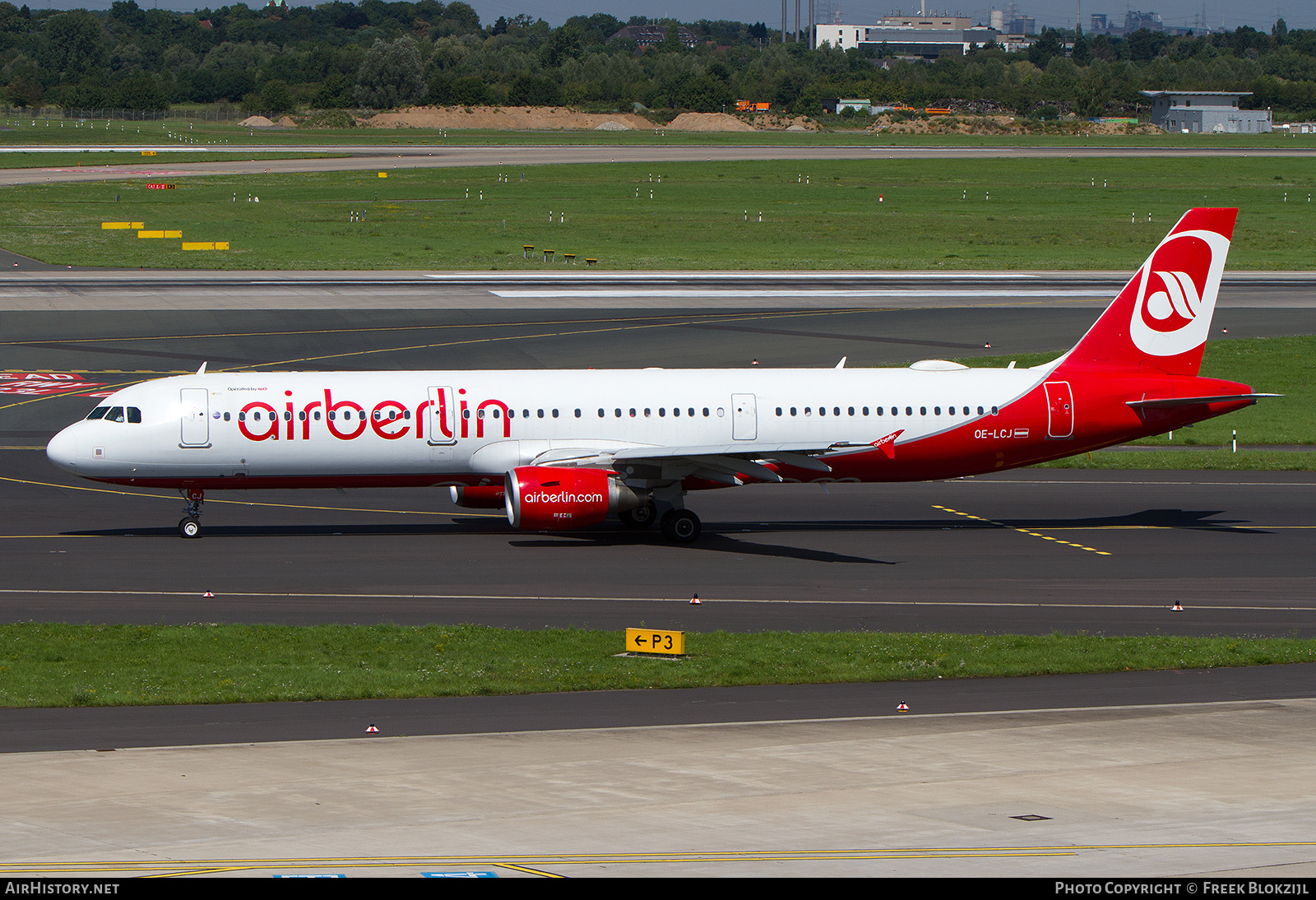 Aircraft Photo of OE-LCJ | Airbus A321-211 | Air Berlin | AirHistory.net #588563
