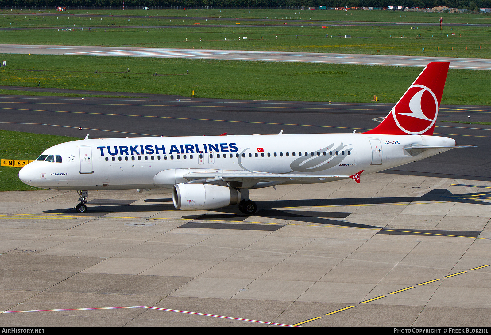 Aircraft Photo of TC-JPC | Airbus A320-232 | Turkish Airlines | AirHistory.net #588585