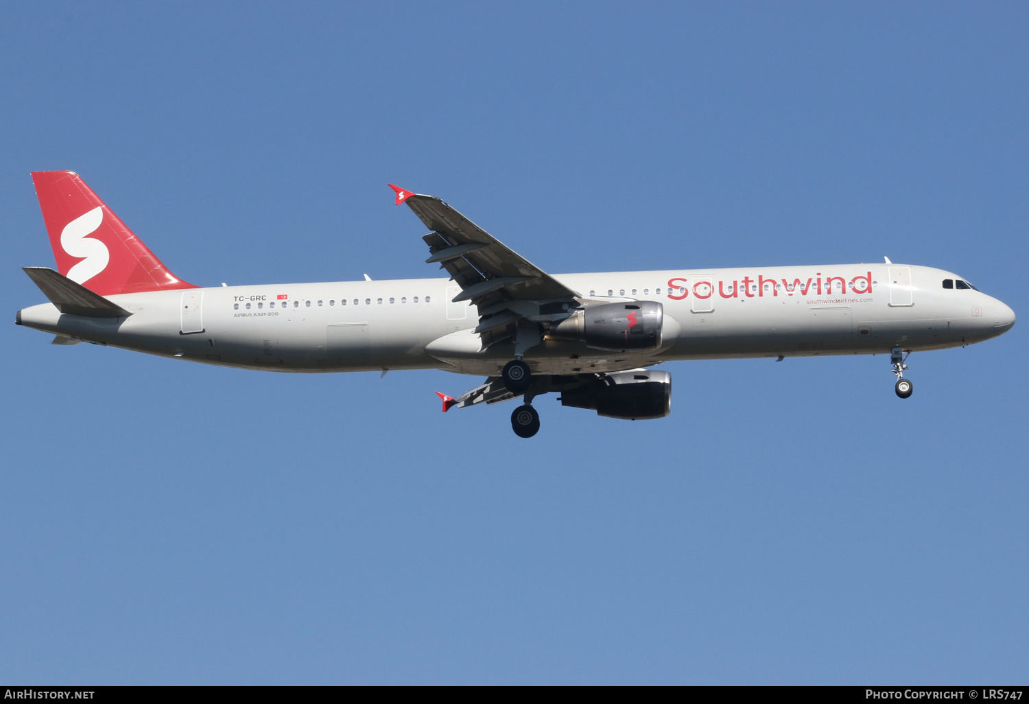 Aircraft Photo of TC-GRC | Airbus A321-211 | Southwind Airlines | AirHistory.net #588620