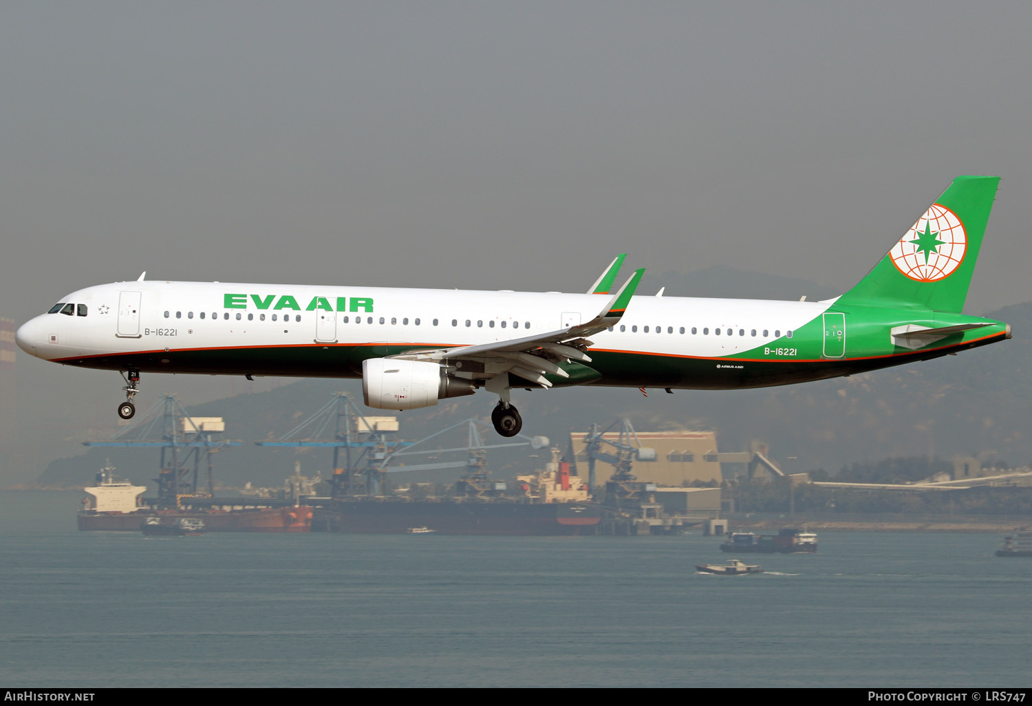 Aircraft Photo of B-16221 | Airbus A321-211 | EVA Air | AirHistory.net #588631